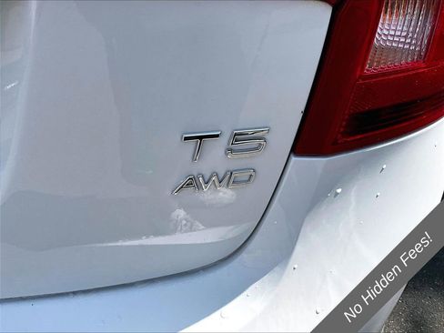 Used 2017 Volvo S60 T5 Dynamic AWD/4WD image 8