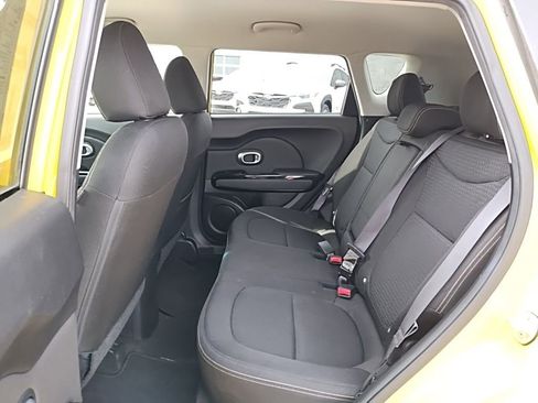 Used 2015 Kia Soul + w/ Audio Package image 38