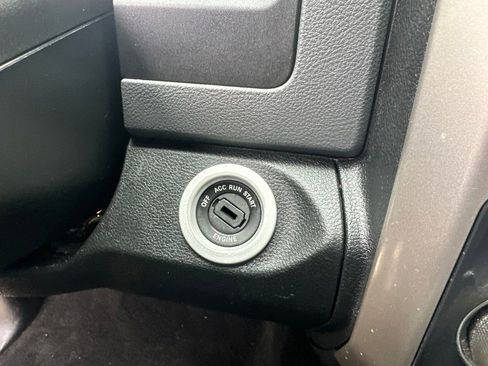 Used 2016 RAM 1500 Big Horn RWD image 11