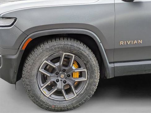 Used 2022 Rivian R1T Adventure image 9