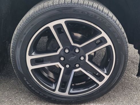 Used 2017 Chevrolet Silverado 1500 LT w/ LPO, Black Pack image 30