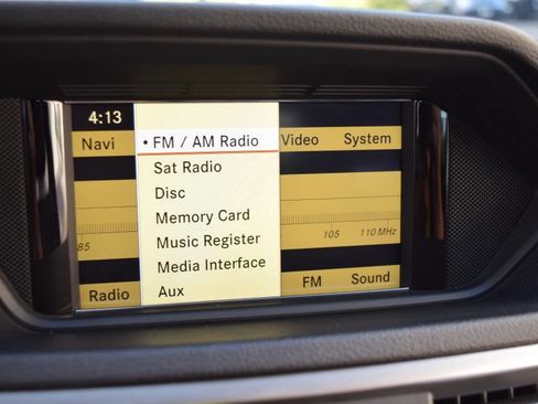 Used 2010 Mercedes-Benz E 350 4MATIC Sedan image 61