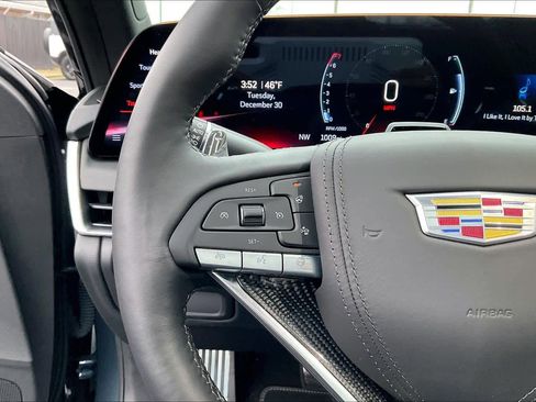 Used 2025 Cadillac CT5 V w/ LPO, ONYX Package image 21