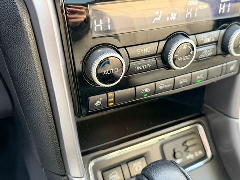 Used 2019 Subaru Ascent Limited image 20