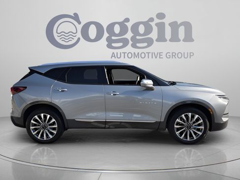 Used 2023 Chevrolet Blazer Premier w/ Driver Confidence II Package FWD image 6