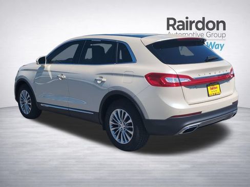 Used 2018 Lincoln MKX Select w/ Select Plus Package AWD/4WD image 5