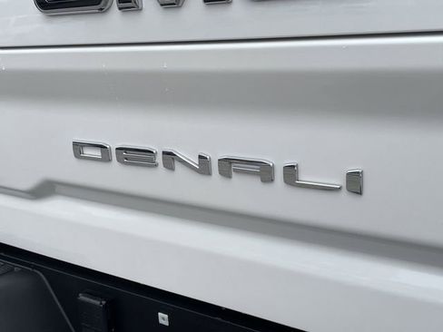 Used 2024 GMC Sierra 2500 Denali Ultimate image 15