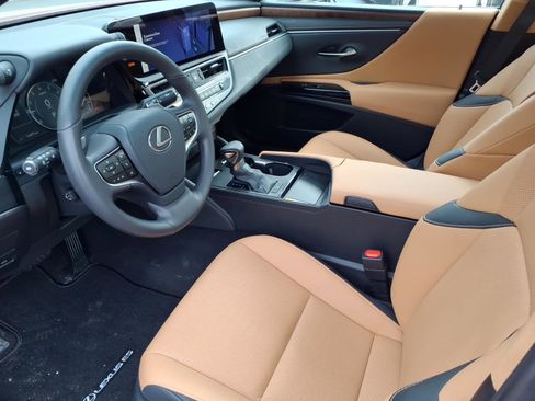 Certified 2024 Lexus ES 350 w/ Premium Package image 16