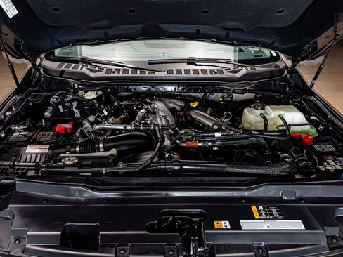 Used 2026 Ford F250 Platinum w/ Platinum Plus Package image 32