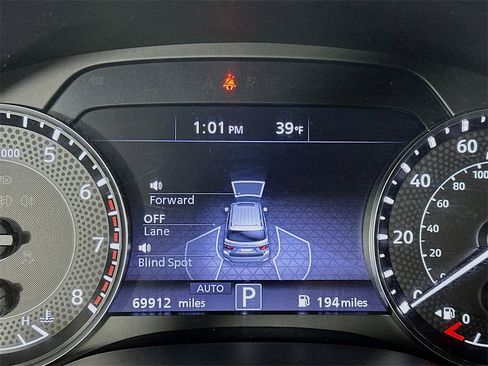 Used 2023 Nissan Armada SV image 15