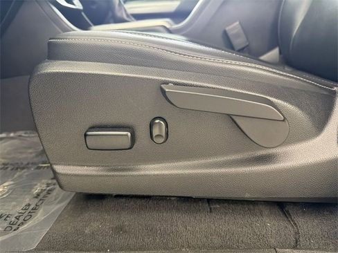 Certified 2022 Chevrolet Colorado LT w/ Luxury Package image 20