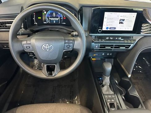 Used 2025 Toyota Camry LE FWD image 18