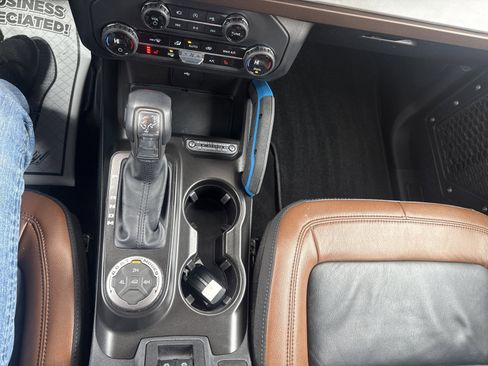 Used 2023 Ford Bronco Outer Banks image 23