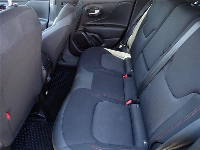 Used 2022 Jeep Renegade Trailhawk AWD/4WD image 9