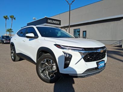 Used 2025 Chevrolet Trax LT w/ Driver Confidence Package