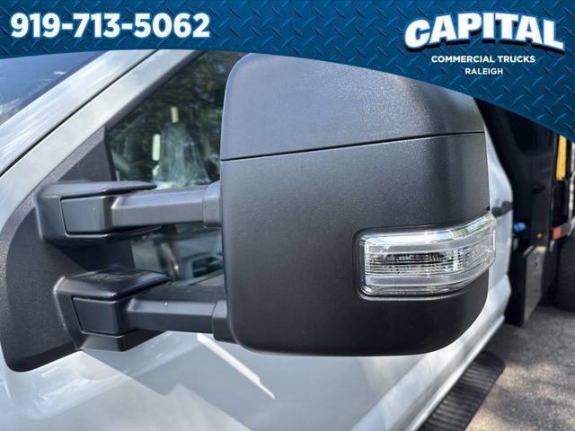 New 2026 Ford F550 4x4 Crew Cab image 14