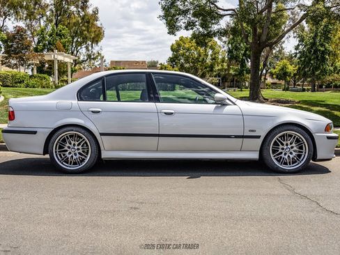 Used 2002 BMW M5 RWD image 7