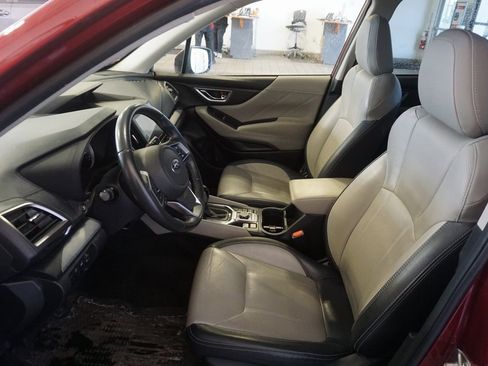 Used 2020 Subaru Forester Limited image 18