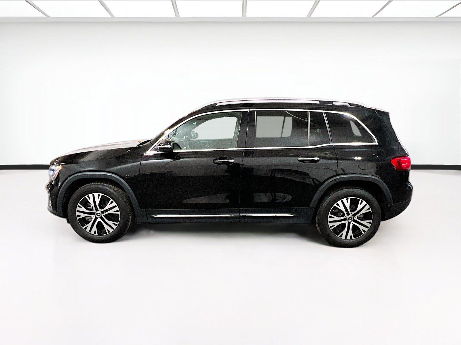 Used 2024 Mercedes-Benz GLB 250 image 22