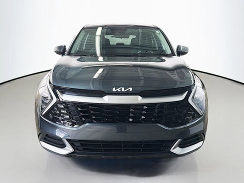 Used 2023 Kia Sportage EX image 3