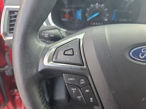 Used 2021 Ford Edge Titanium FWD image 14