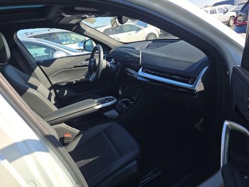 Used 2025 BMW X2 xDrive28i image 11