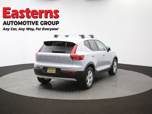 Used 2021 Volvo XC40 T4 Momentum FWD image 38