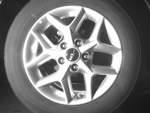 Used 2025 Kia Soul LX w/ LX Technology Package image 15