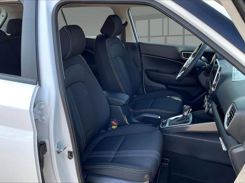 New 2026 Hyundai Venue SEL image 10