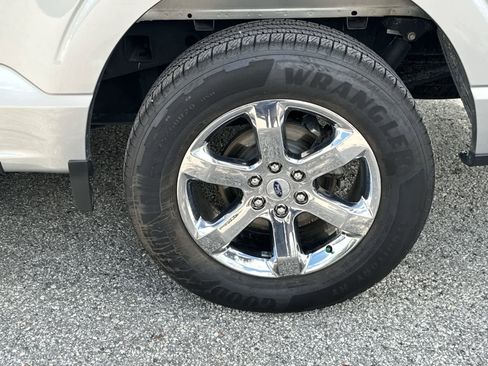 Used 2021 Ford F150 XLT w/ Equipment Group 302A High RWD image 14
