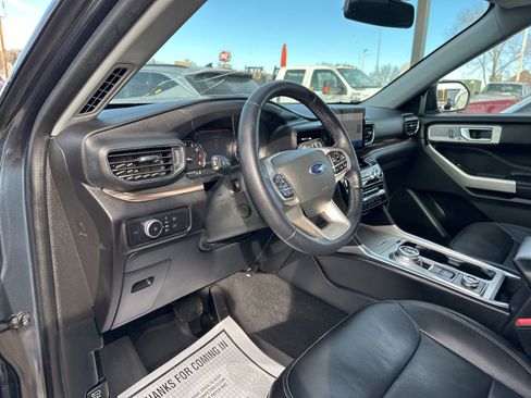 Used 2022 Ford Explorer Limited w/ Equipment Group 301A image 14