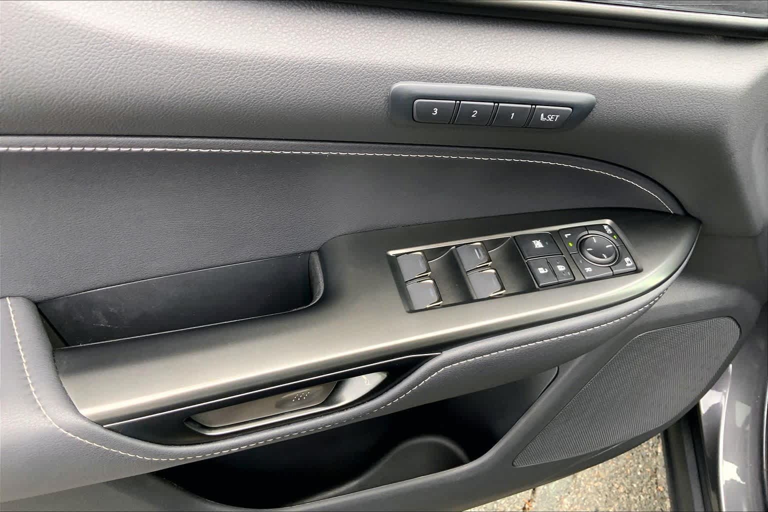 Used 2026 Lexus NX 350h AWD w/ Cold Area Package image 36
