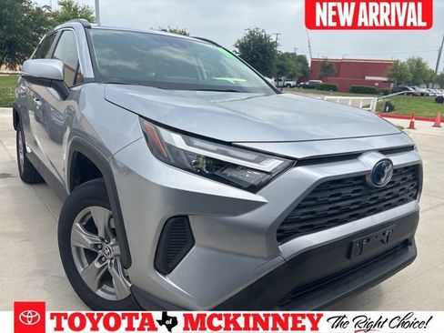 Used 2023 Toyota RAV4 LE AWD/4WD image 1