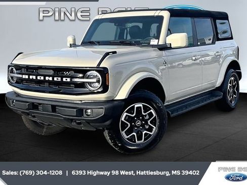 Used 2025 Ford Bronco Outer Banks image 10