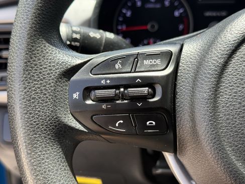 Used 2023 Kia Rio S w/ Technology Package FWD image 16