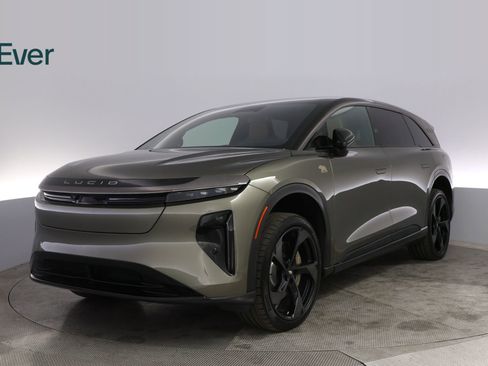 Used 2026 Lucid Gravity Dream image 2