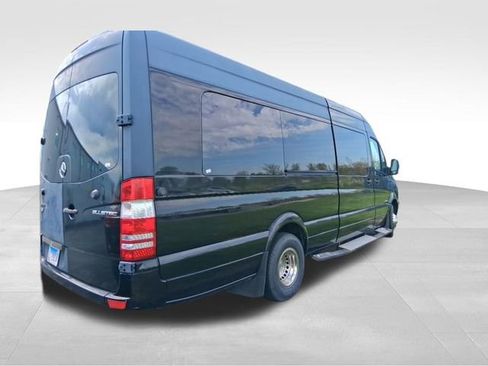 Used 2012 Mercedes-Benz Sprinter 3500 image 7