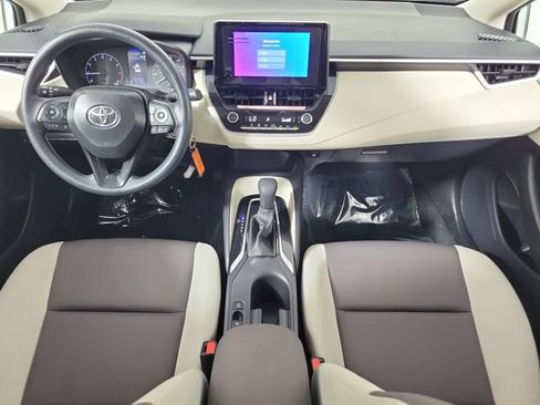 Used 2025 Toyota Corolla LE FWD image 16