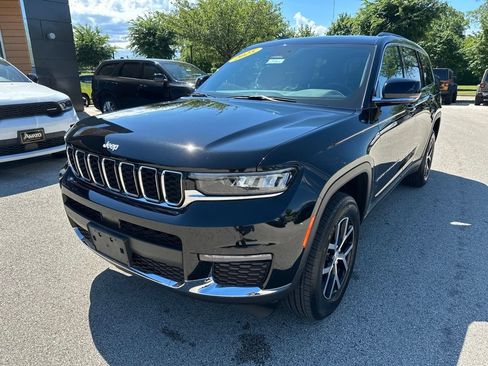 Used 2025 Jeep Grand Cherokee L Limited AWD/4WD image 2