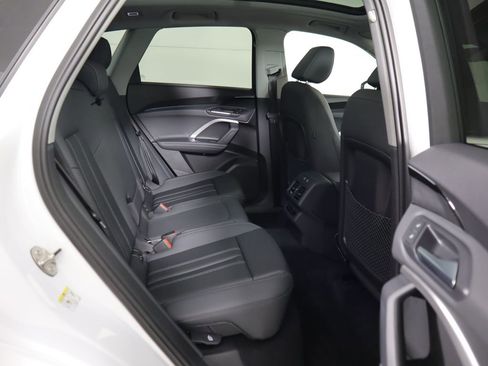 Used 2025 Audi Q5 Premium w/ Convenience Package image 24