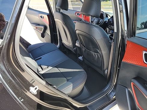 Used 2025 Kia Soul GT-Line w/ GT-Line Technology Package image 15