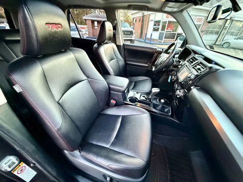 Used 2018 Toyota 4Runner TRD Off-Road Premium image 11