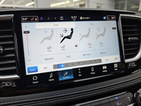 New 2026 Chrysler Pacifica Limited w/ S Appearance Package image 24