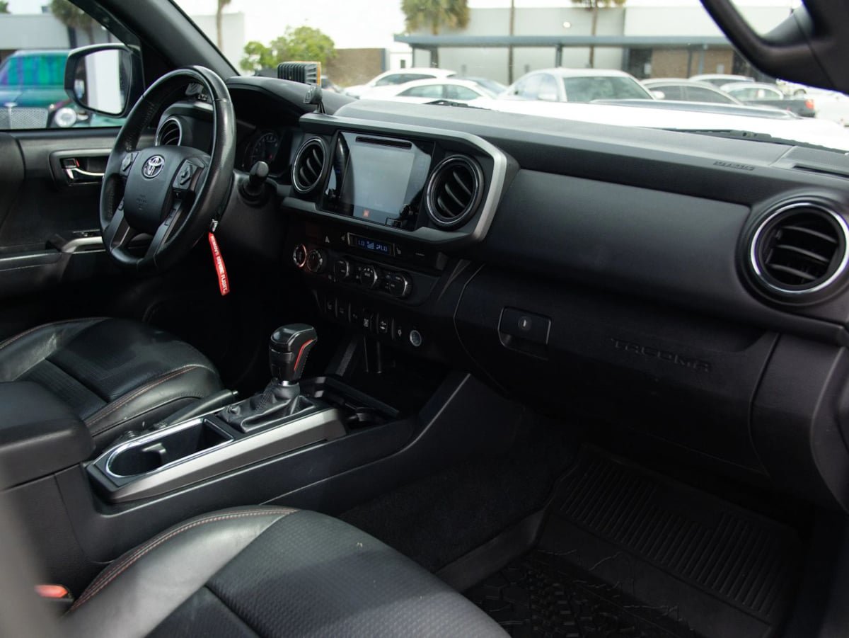 Used 2019 Toyota Tacoma TRD Pro AWD/4WD image 25