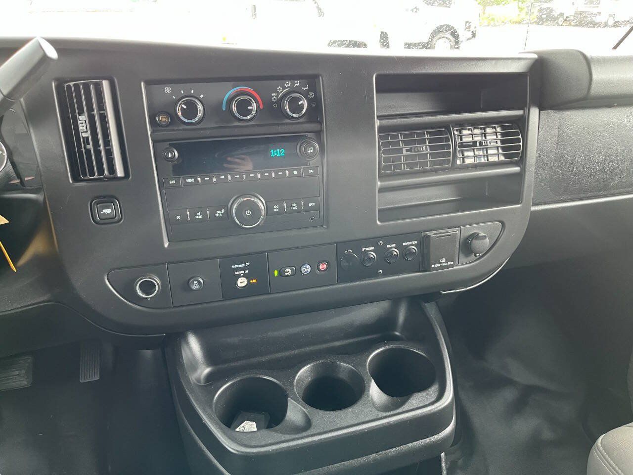 Used 2018 Chevrolet Express 2500 w/ Driver Convenience Package RWD image 12