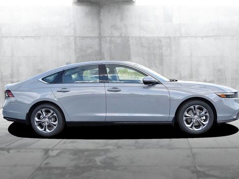 New 2025 Honda Accord EX-L image 5