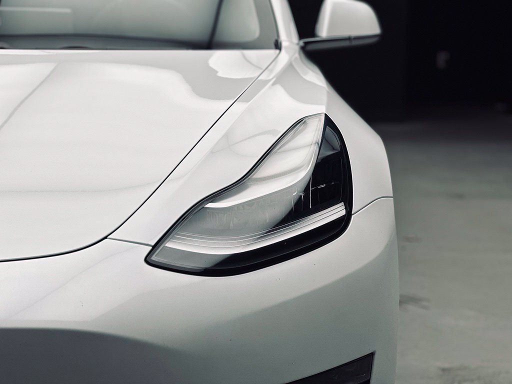 Used 2018 Tesla Model 3 Long Range RWD image 13