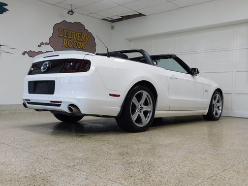 Used 2013 Ford Mustang GT Premium image 7
