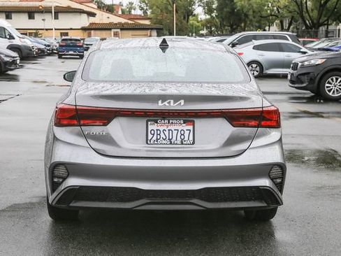 Certified 2022 Kia Forte LXS w/ LXS Technology Package image 9