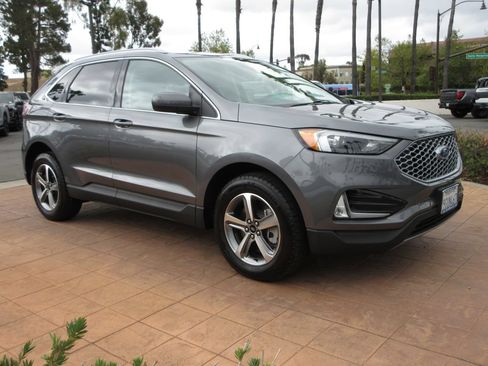 Certified 2023 Ford Edge SEL w/ Convenience Package AWD/4WD image 6